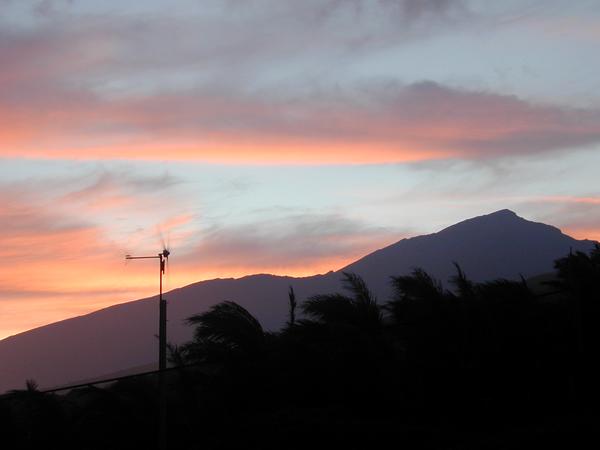 Sun setting around the haleakala