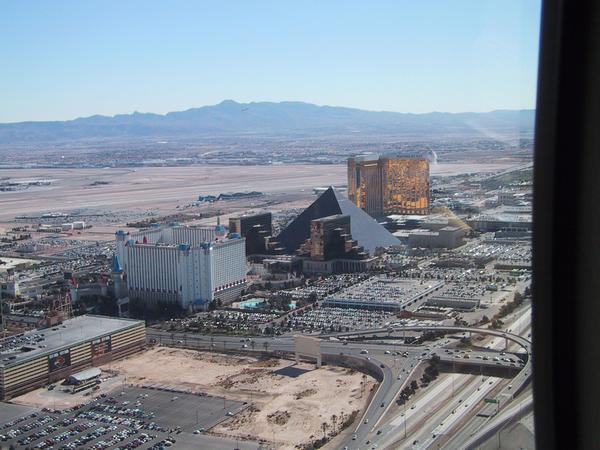 Excalibur, luxor, mandalay bay