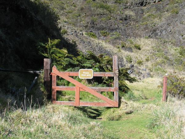 16 07 the gate out of koolau