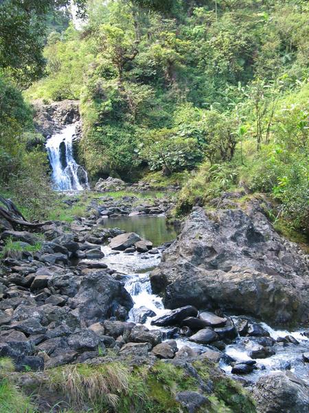 Wailuaiki falls cascading