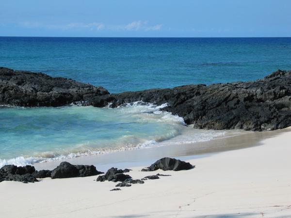Makalawena lava and sand