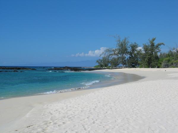 Makalawena many footprints, no people