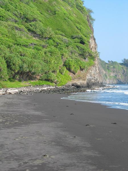 Black sand at pololu