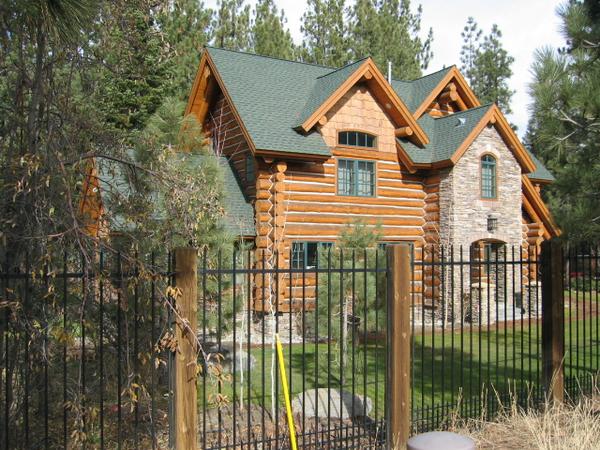 Cottage on frontage road