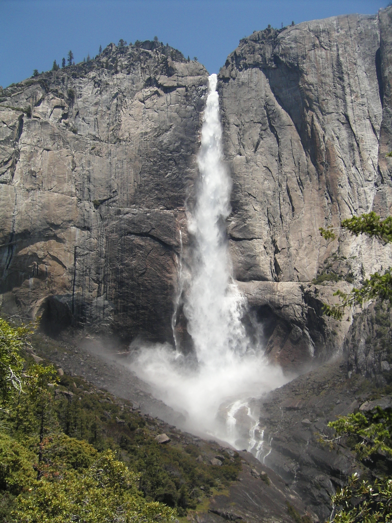 Yosemite fall crashing