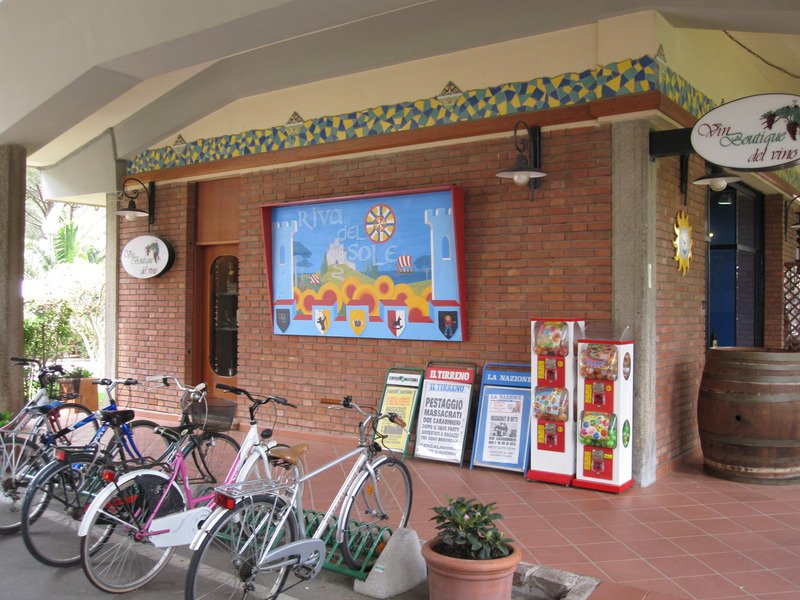015 riva del sole news stand 20121216 1799280834