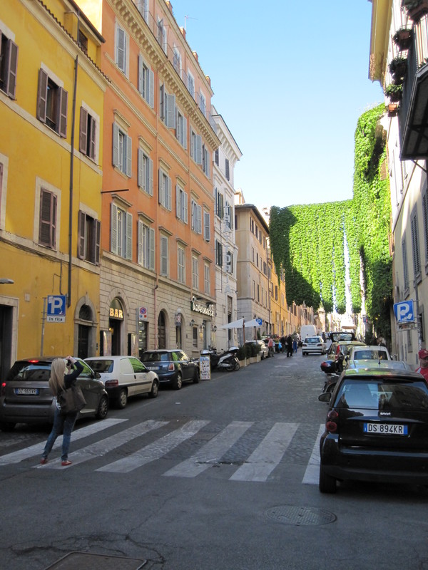 41 picturesque street and lady in rome 20121211 1729326833