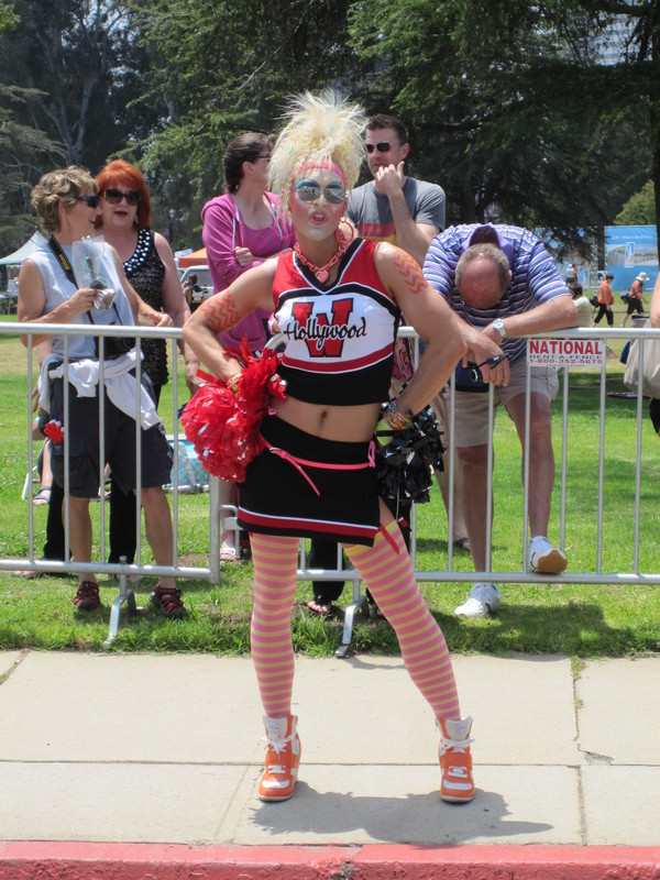 Cheerleader 20121211 2067403723