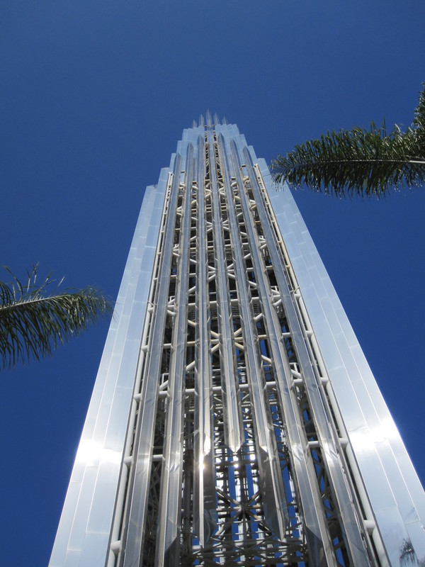 Crystal cathedral spire from below 20121211 1675327190