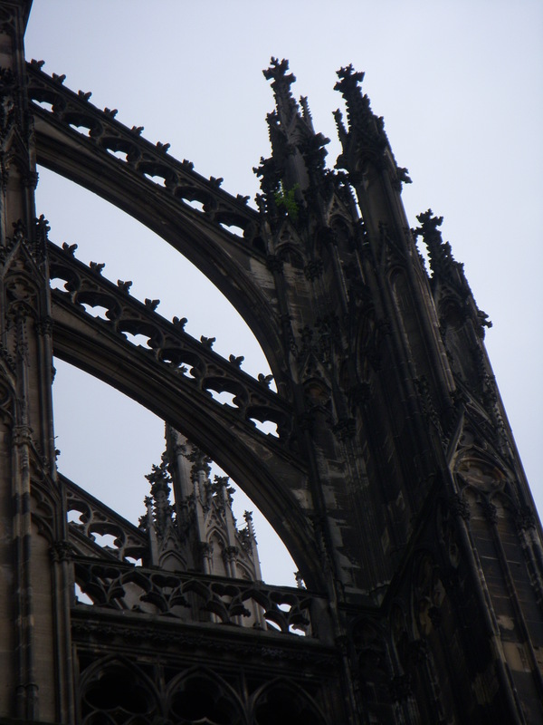 Cathedral flying buttresses 20121212 1808013319