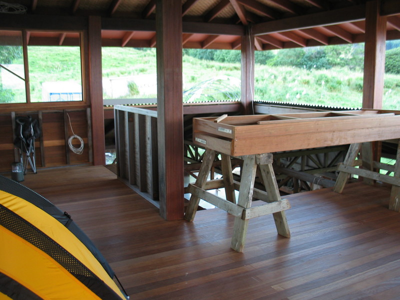 Honokaa mauka, the left wall is standing