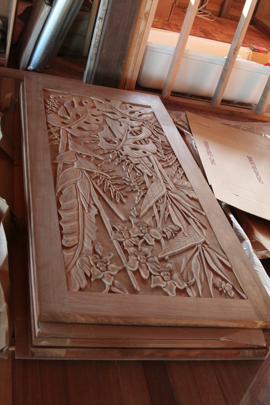 The carved door overview